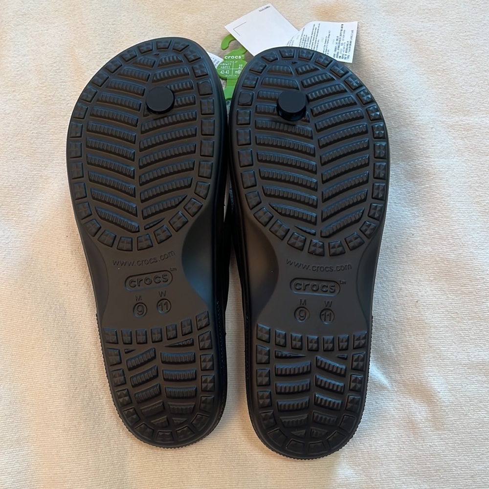 Crocs - Picture 4 of 9
